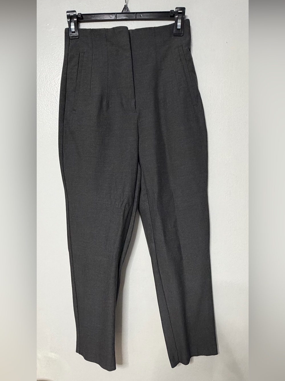 Zara Classic High-Waist Women's Cropped Dress Pants in Charcoal Gray